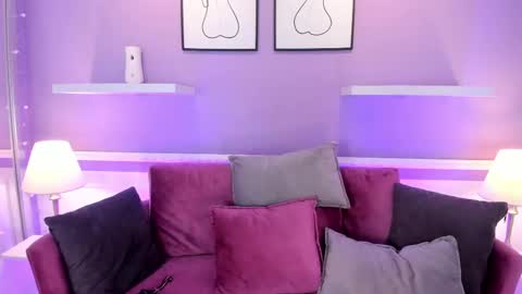 emma__walkerr_ online show from January 23, 10:11 pm