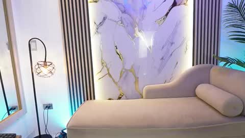 emma__walkerr_ online show from February 28, 7:15 pm