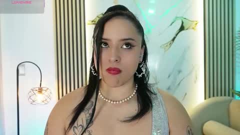 emma__walkerr_ online show from March 4, 7:20 pm