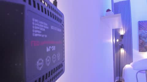 Alice online show from November 24, 12:05 pm