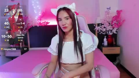 emma_ayala online show from June 15, 7:49 pm