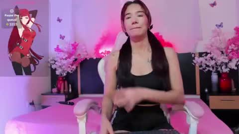 emma_ayala online show from June 16, 7:16 pm