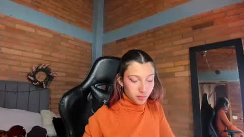 Hey Im EmmaHelp me reach 100 likes online show from June 13, 7:12 pm