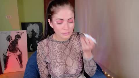 Emma online show from March 2, 9:10 pm