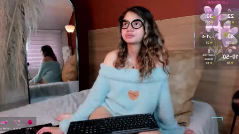 Emma Bloom online show from December 19, 4:03 pm