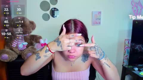 emma_boo_ online show from February 23, 2:25 pm