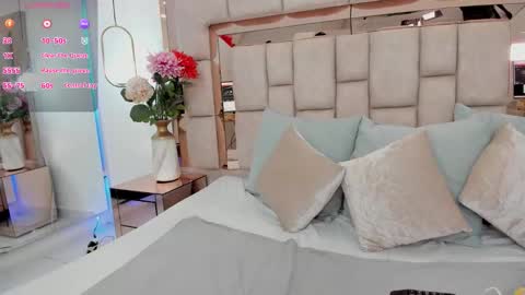 pau online show from November 28, 5:48 pm