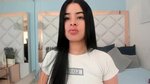 Emma Castillo online show from September 22, 4:58 am