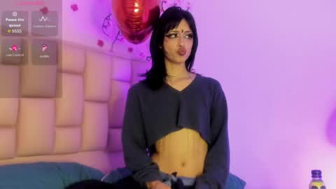 Snapshot of emma_cg chatting on April 24, 7:16 pm Emma Or you can call me cutie online show from April 24, 7:16 pm