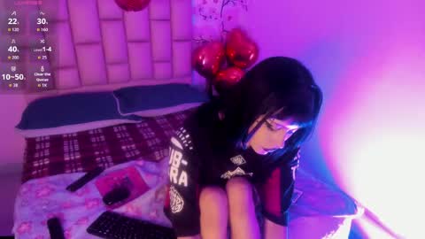 Snapshot of emma_cg chatting on May 23, 7:18 pm Emma Or you can call me cutie online show from May 23, 7:18 pm