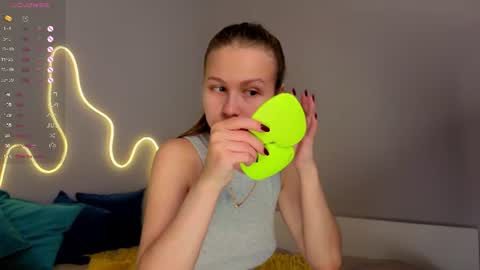 Emma online show from June 27, 1:43 am