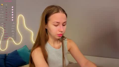 Emma online show from July 17, 1:34 am