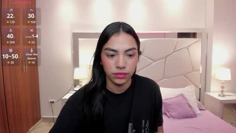 Snapshot of emma_connor1 chatting on November 8, 11:32 am Emma online show from November 8, 11:32 am