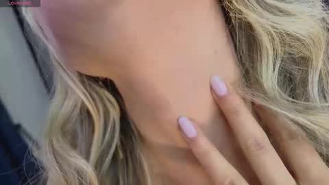 emma coronel online show from October 19, 11:27 pm