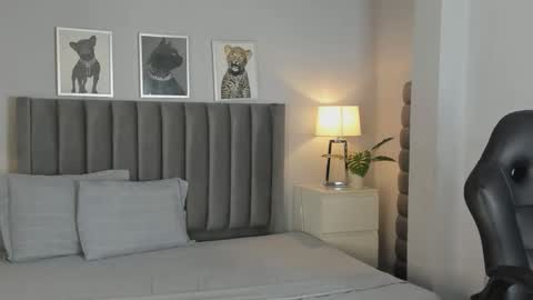 Snapshot of emma_crawford_ chatting on November 5, 9:48 pm Emma online show from November 5, 9:48 pm