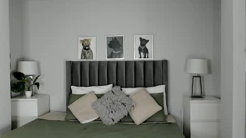 Emma online show from March 20, 8:03 pm