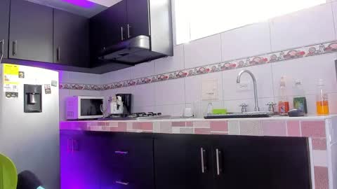 Emma online show from September 24, 2:42 pm