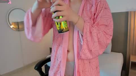 E M M A online show from October 2, 2:29 am