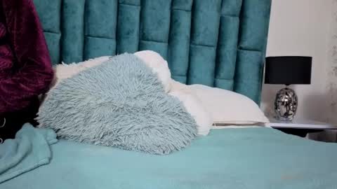 Emma online show from February 1, 2:48 pm