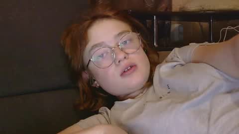 emma_gardens online show from December 15, 10:14 pm