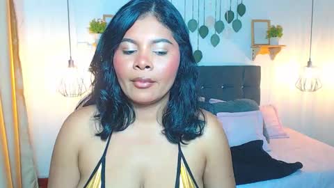 Snapshot of emma_hassani chatting on March 24, 2:55 pm Tell me Emma online show from March 24, 2:55 pm