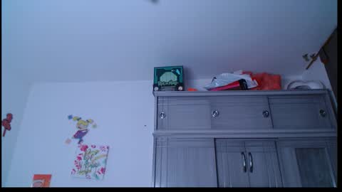 Snapshot of emma_jan_ chatting on February 16, 5:25 am Emma jan online show from February 16, 5:25 am