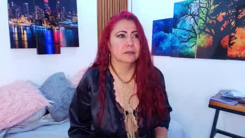 Emma 3 online show from September 8, 8:19 pm