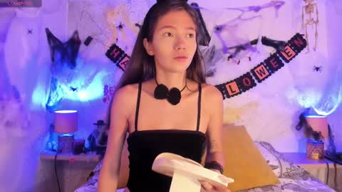 Snapshot of emma_jhoons chatting on October 5, 11:08 am emma_jhoons online show from October 5, 11:08 am