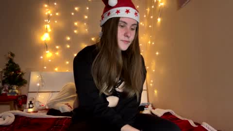 emma_just online show from December 30, 7:59 am