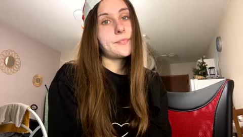emma_just online show from January 3, 11:03 am