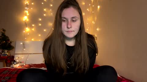 emma_just online show from January 3, 4:48 pm