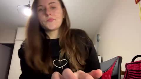 emma_just online show from January 7, 8:13 am