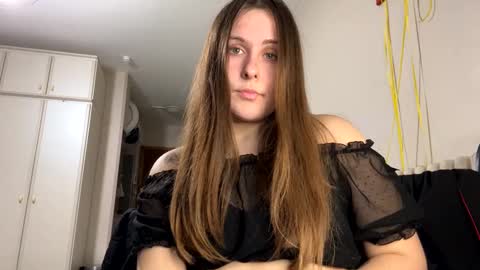 emma_just online show from January 17, 5:41 pm