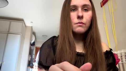 emma_just online show from February 6, 11:10 am