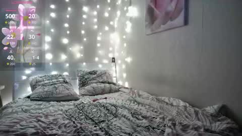 emma_just online show from October 8, 6:05 pm