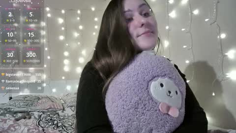 emma_just online show from December 19, 7:43 pm