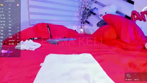 Snapshot of emma_kell chatting on March 16, 2:28 am Emma online show from March 16, 2:28 am