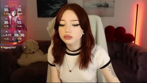 Snapshot of emma_kirks chatting on March 31, 12:38 pm emma_kirks online show from March 31, 12:38 pm