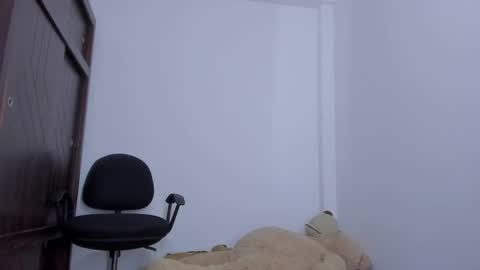 whises lits        online show from September 25, 11:03 am