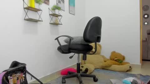 whises lits        online show from December 17, 6:03 pm