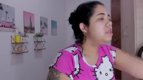 Snapshot of emma_lean chatting on March 18, 5:27 pm whises lits online show from March 18, 5:27 pm