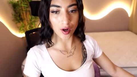 Snapshot of emma_lirys chatting on March 14, 10:10 am Emma online show from March 14, 10:10 am