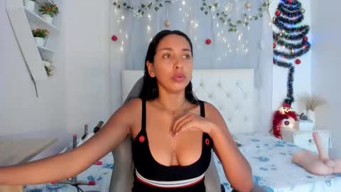 Emma online show from December 19, 7:10 pm