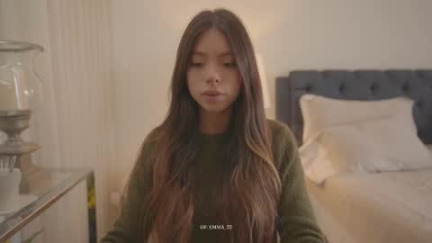 emma_lu1 online show from October 16, 3:13 pm