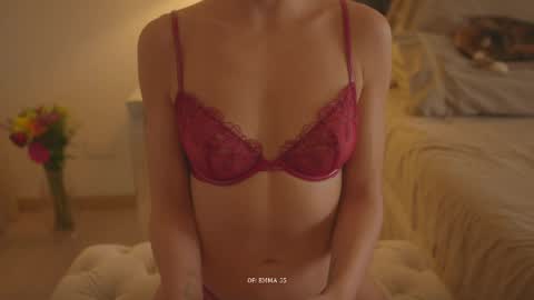 emma_lu1 online show from June 7, 5:16 pm
