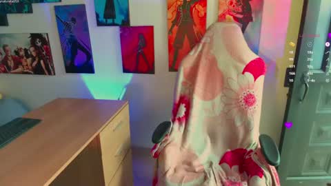 Snapshot of emma_luna059 chatting on July 30, 6:51 pm LUNA online show from July 30, 6:51 pm