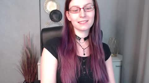emma online show from December 9, 9:39 am