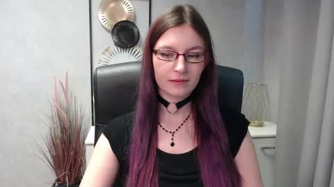 emma online show from December 12, 10:34 am