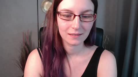 emma online show from December 14, 7:03 pm