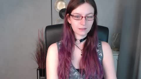 emma online show from December 18, 6:43 am